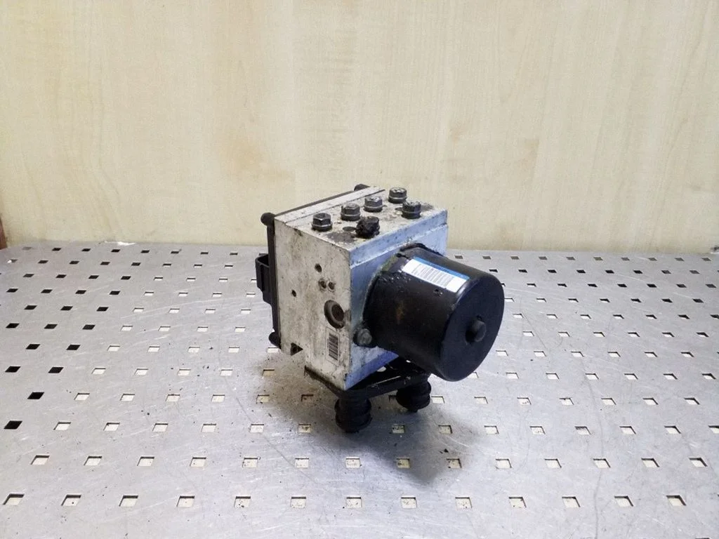 ABS block – Volkswagen Passat B6 (2005-2010)