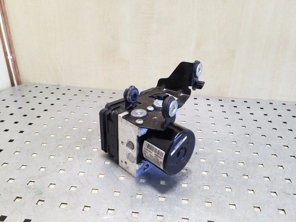 ABS block – Volvo XC60 (2009-2013)