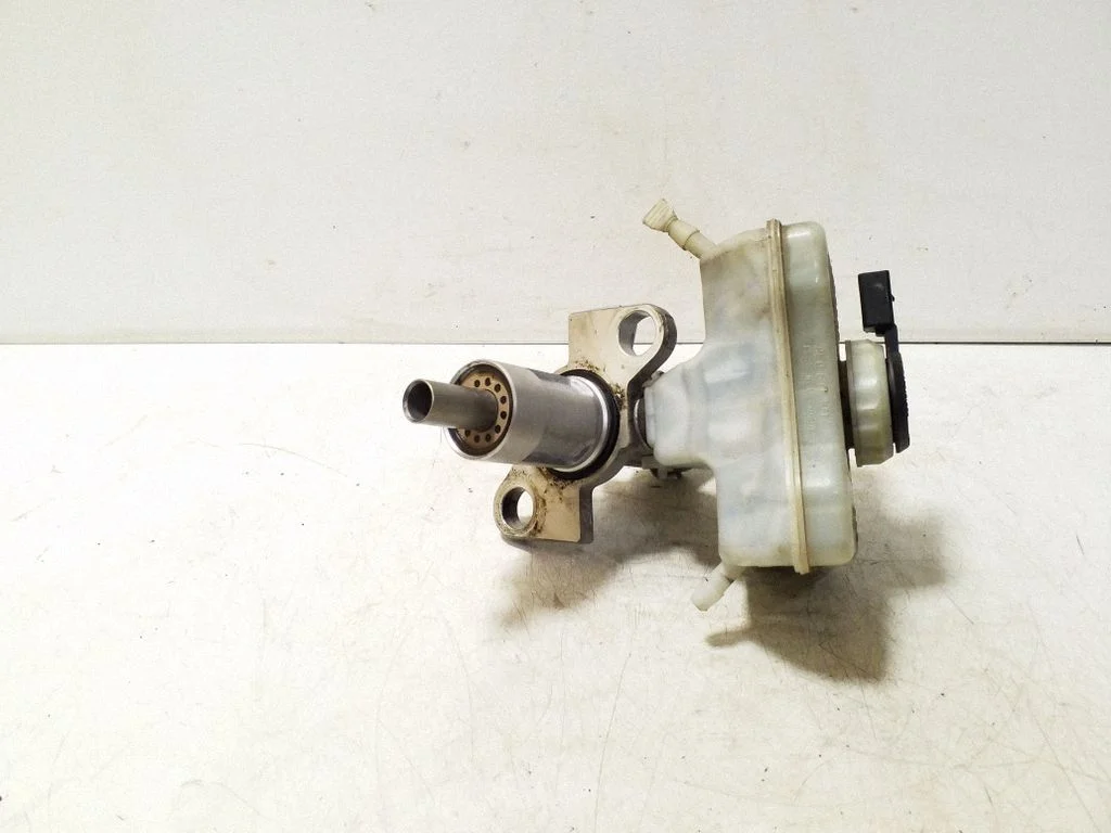 Master brake cylinder 8K0811301A