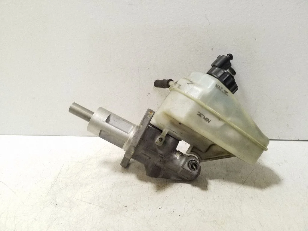 Master brake cylinder 03350886471