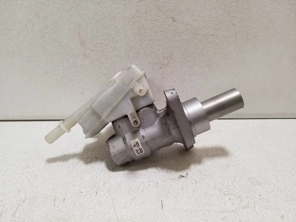 Master brake cylinder – Ford Kuga II (2013-2019)