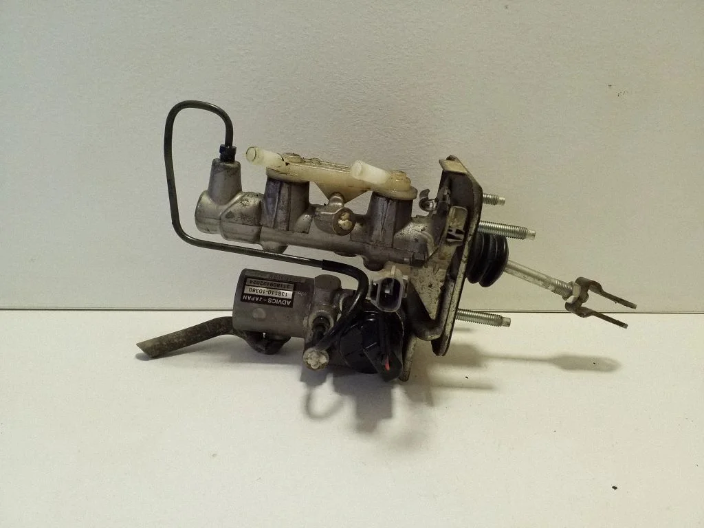 Master brake cylinder 13811010380