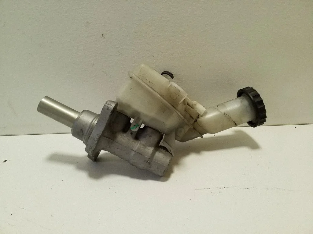 Master brake cylinder – Mitsubishi Outlander (2013-2021)