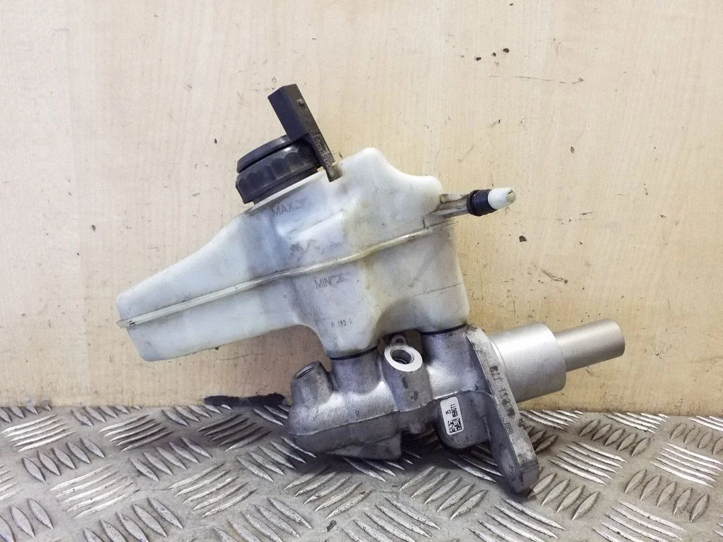 Master brake cylinder 3C2611301