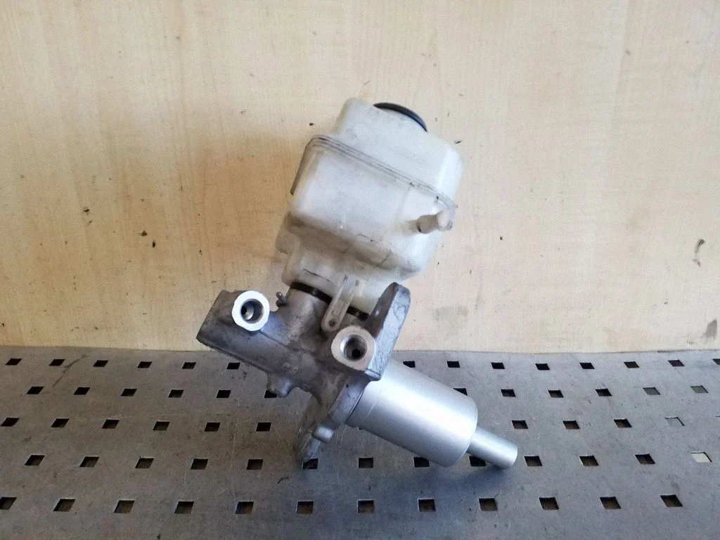 Master brake cylinder 34336782289