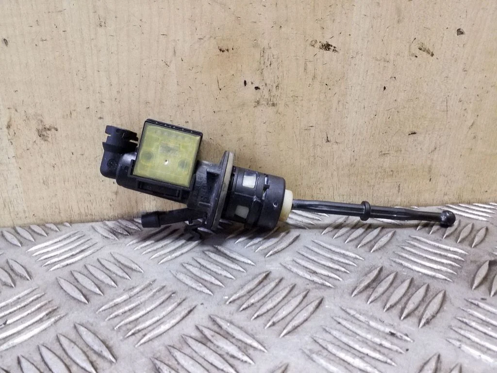 Master brake cylinder 1K0721388AB