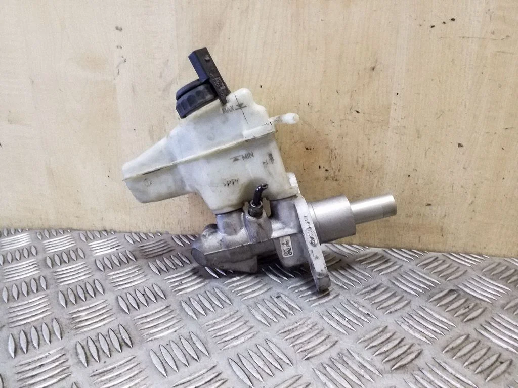 Master brake cylinder 1K0614517DR