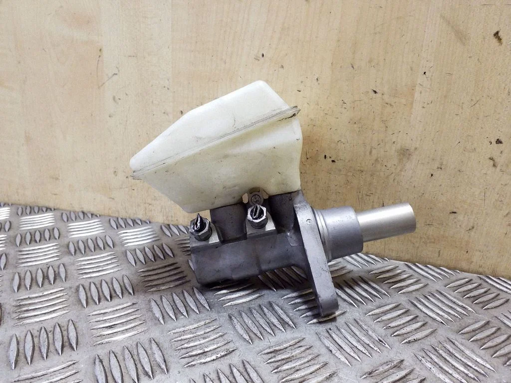 Master brake cylinder 03355815253