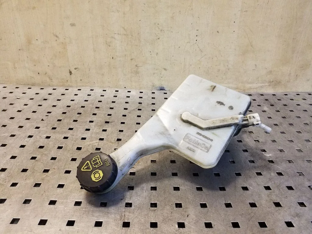 Master brake cylinder AV612140J – Ford Focus (2010-2017)