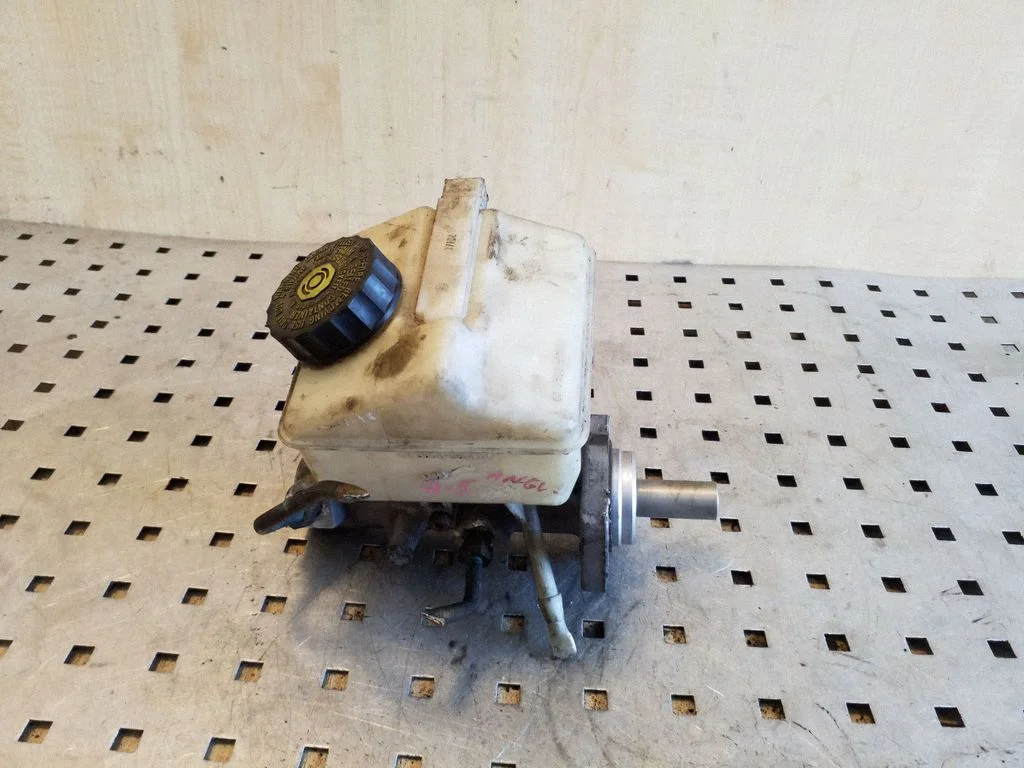 Pompa hamulcowa 8683272 – Volvo XC90 (2003-2006)
