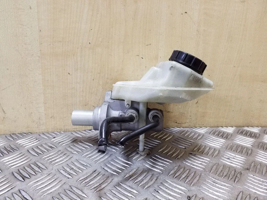Master brake cylinder 03350885571