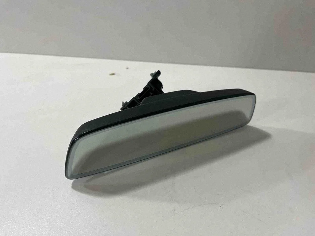 Rear view mirror (interior) 6838308