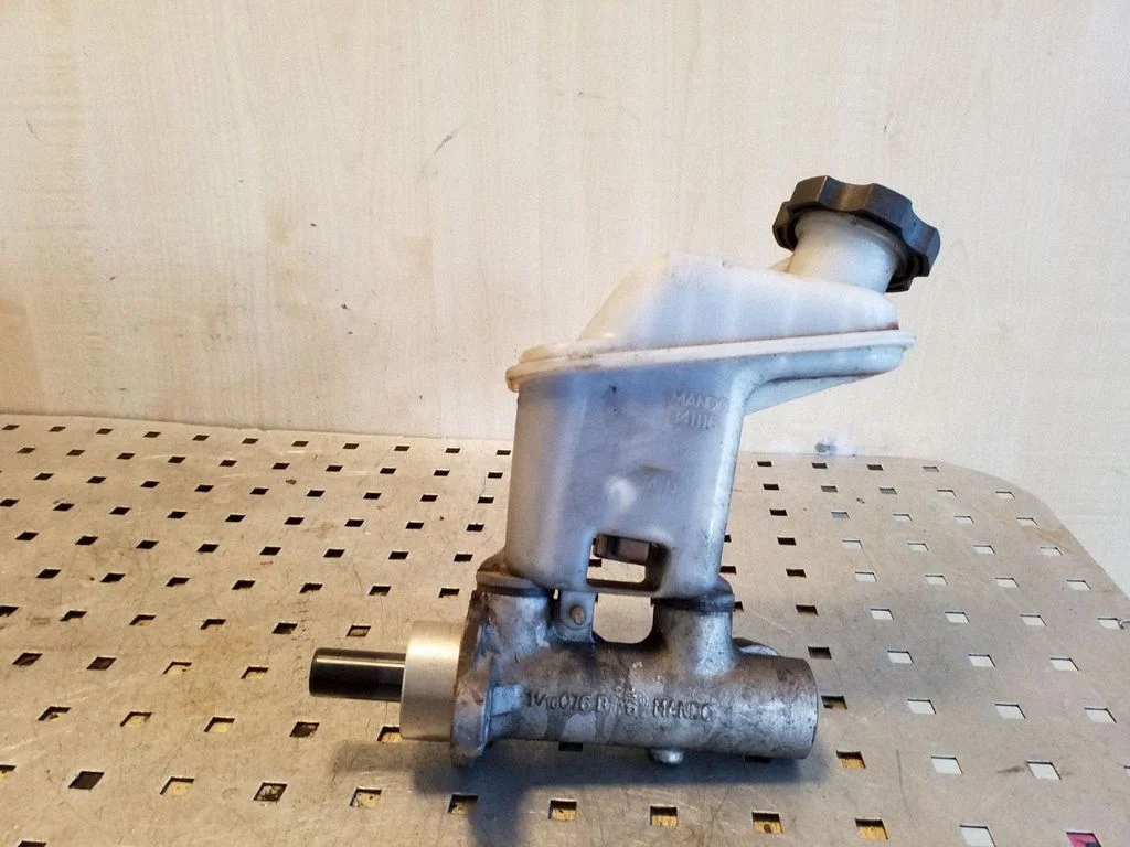Master brake cylinder