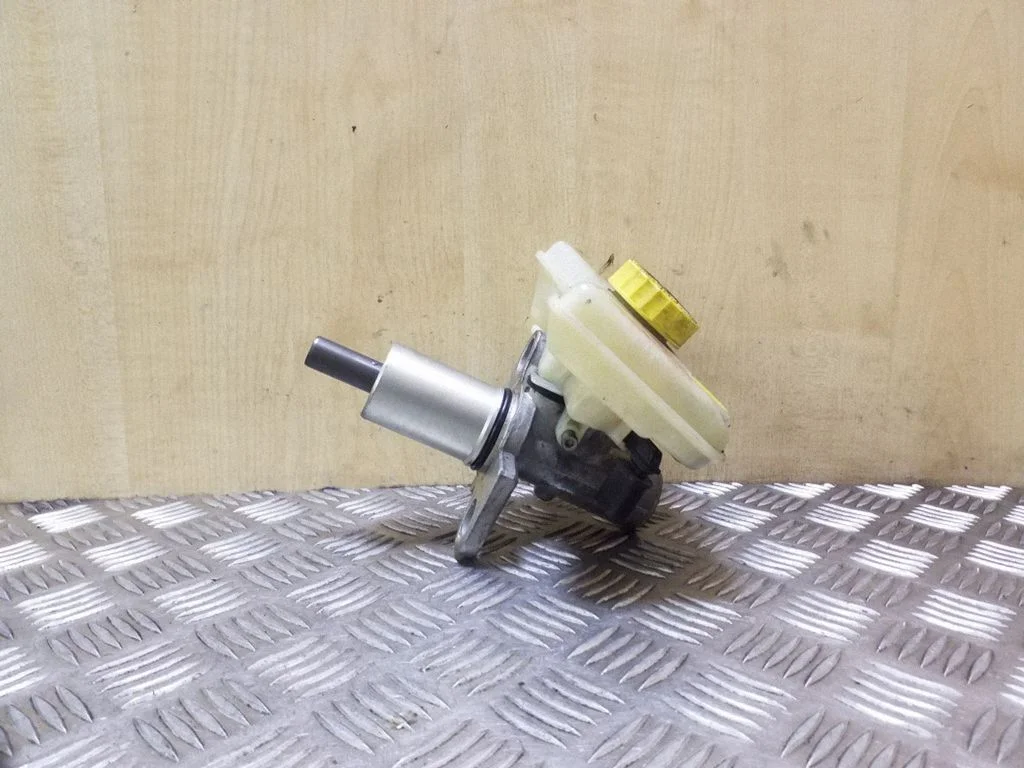Master brake cylinder 8E0611301E