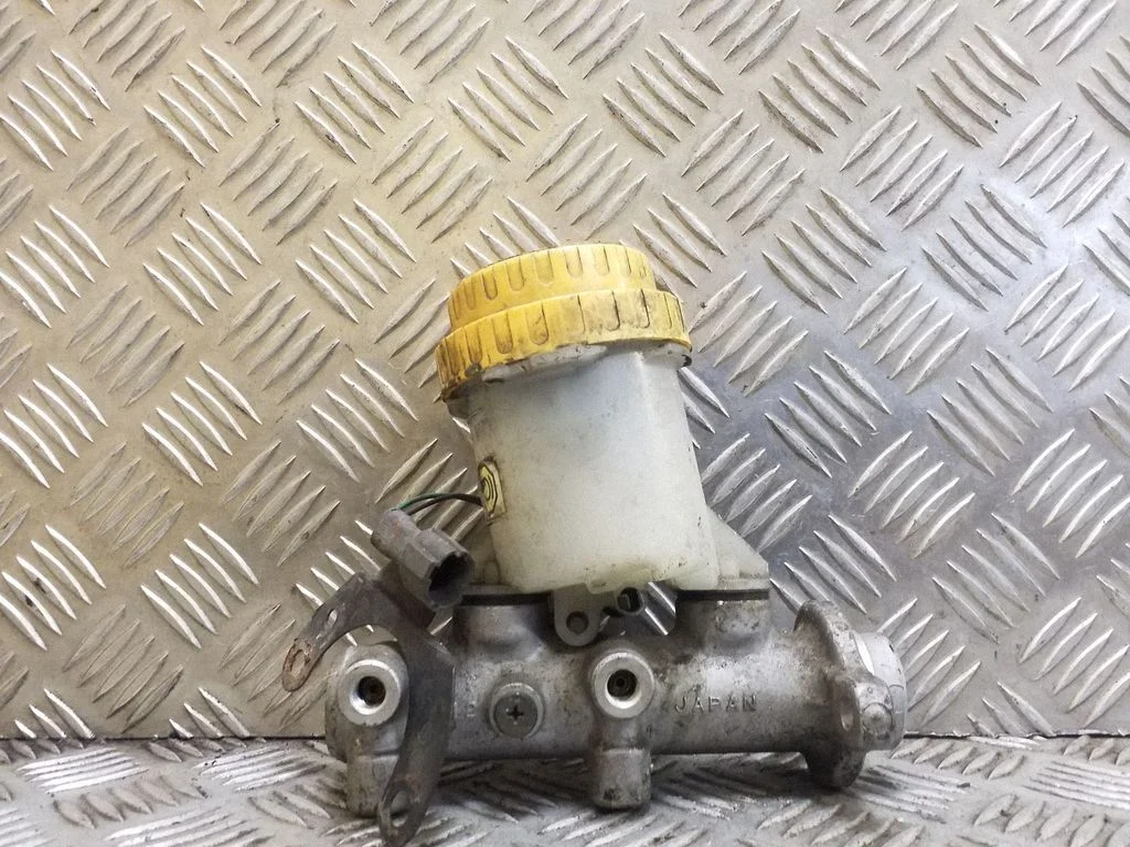 Pidurivedeliku paisupaak – Subaru Legacy (1990-1998)
