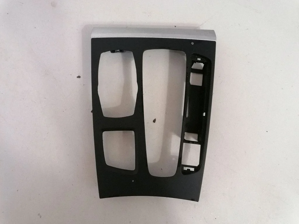 Cita centrālās konsoles (tuneļa) detaļa – BMW X5 E70 (2006-2013)