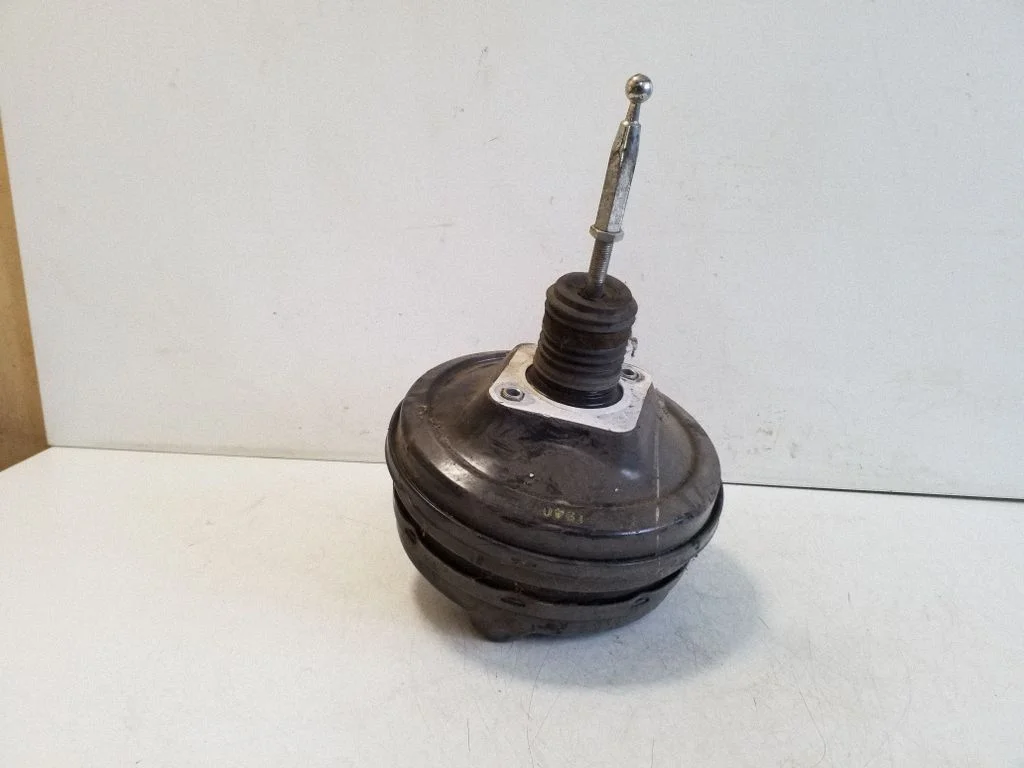 Brake booster 4F0612105F