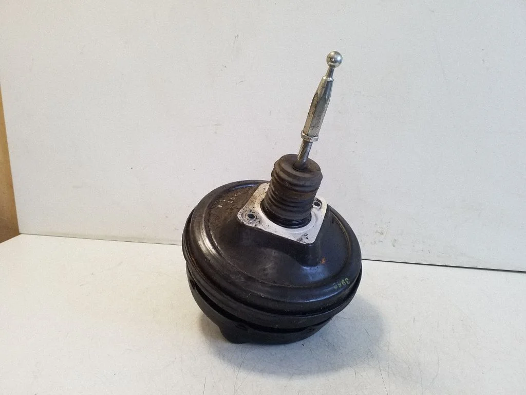 Serwo hamulcowe 4F0612105F – Audi A6 Allroad C5 (1999-2005)
