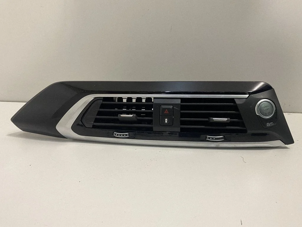 Cita centrālās konsoles (tuneļa) detaļa – BMW X4 G02 (2018-)