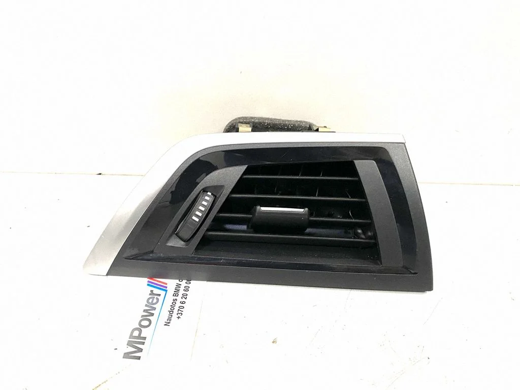Cita centrālās konsoles (tuneļa) detaļa – BMW 1. sērija F20 F21 (2011-2019)
