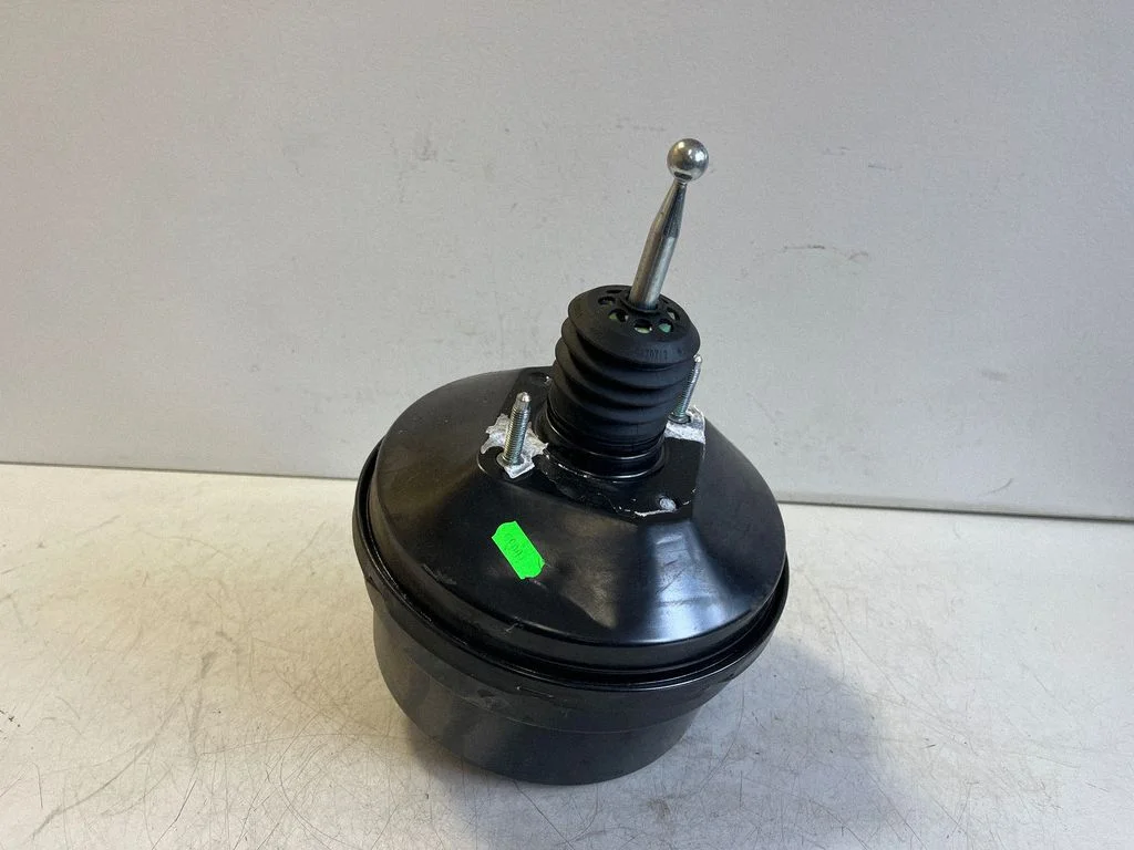 Brake booster 32481049