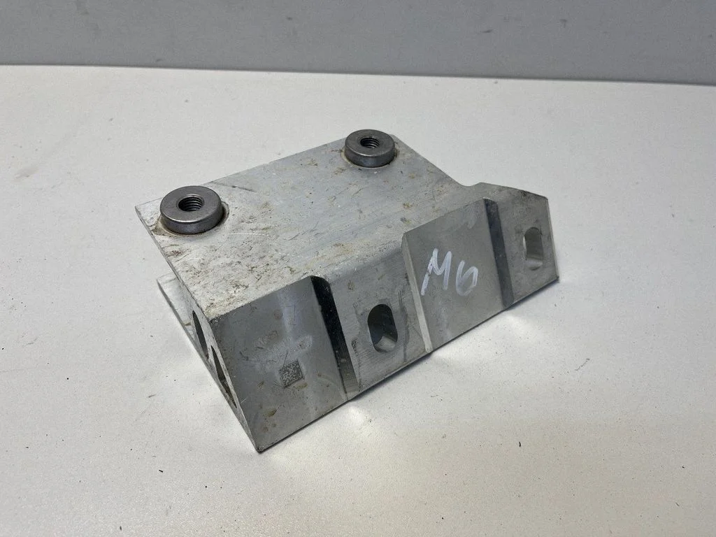 Other front suspension part 6894796