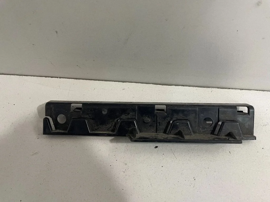 Sliekšņa daļa – BMW 5. sērija E60 E61 (2004-2010)