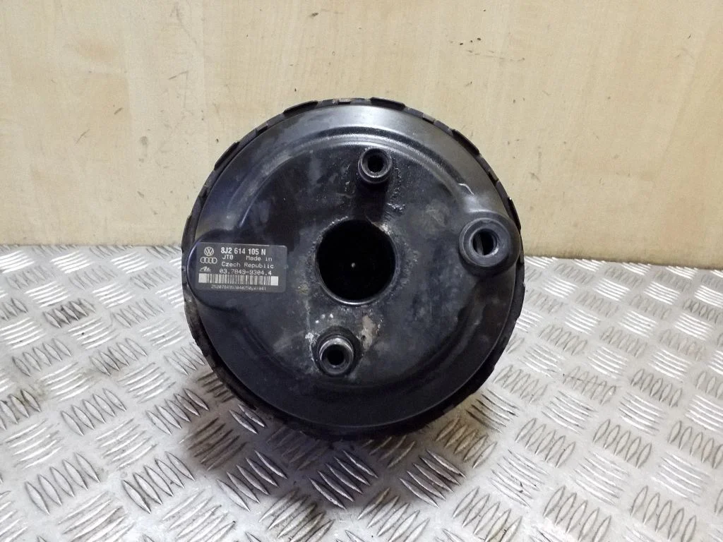 Brake booster 8J2614105N