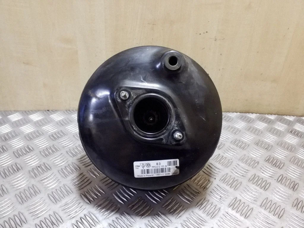 Brake booster 7P0612101B