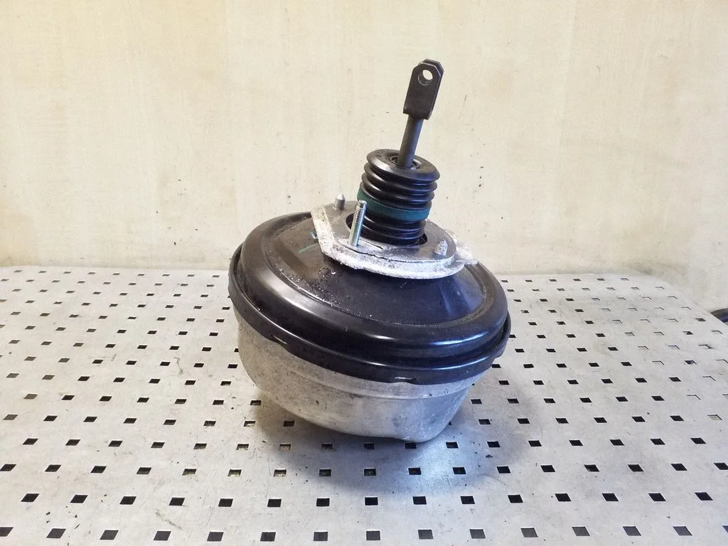 Brake booster 6850494