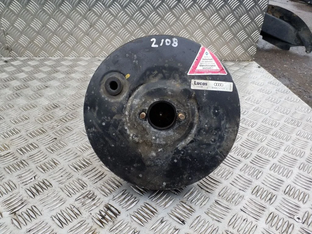 Brake booster 8A0612105C