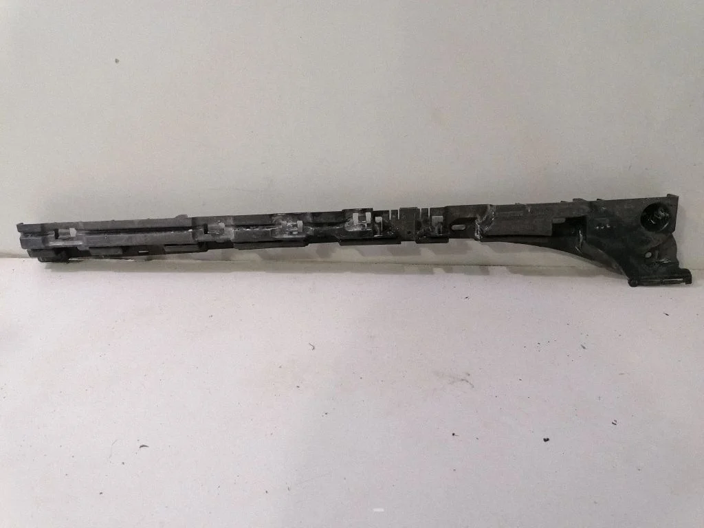 Sill/side skirt trim