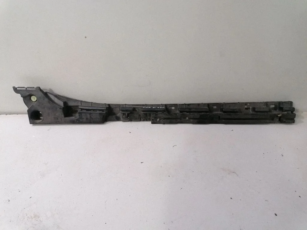 Sill/side skirt trim