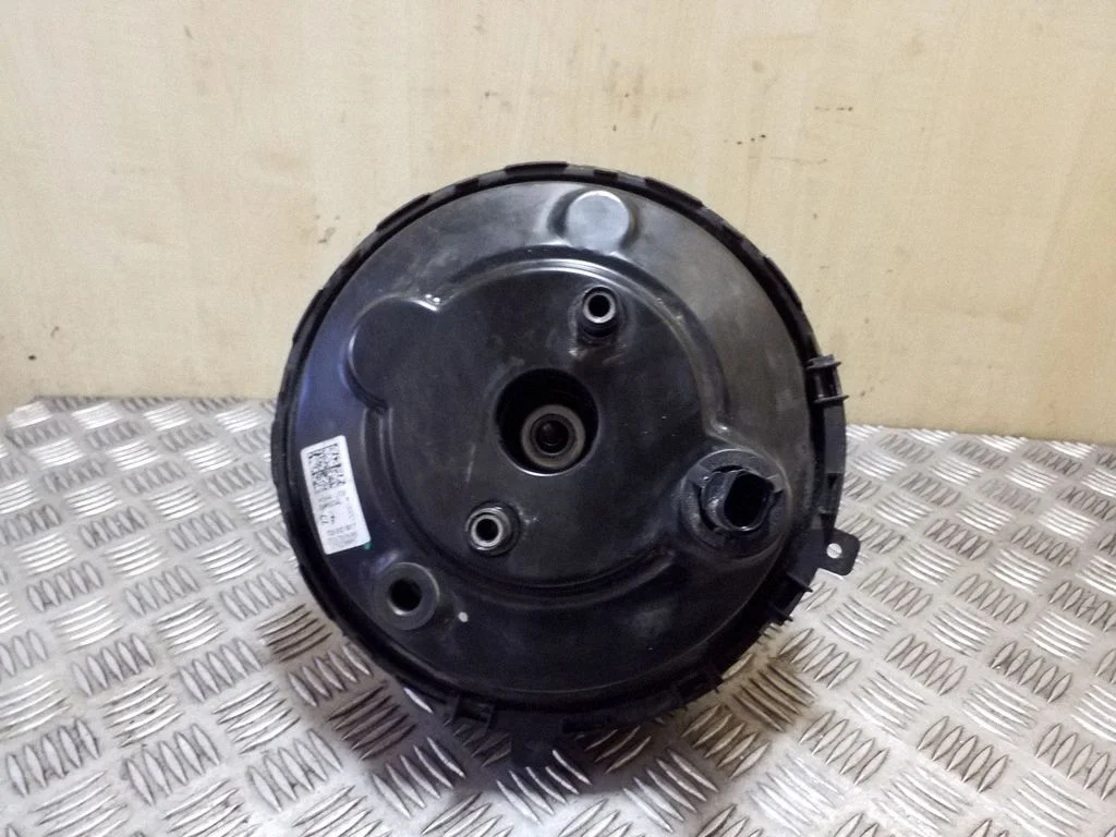 Brake booster 7L8612101T