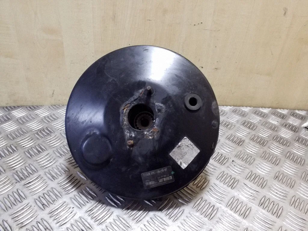 Brake booster – Ford Kuga I (2008-2012)