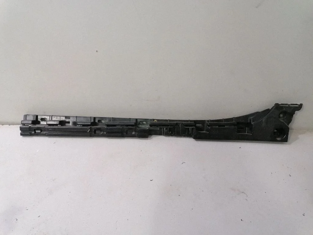 Sill/side skirt trim
