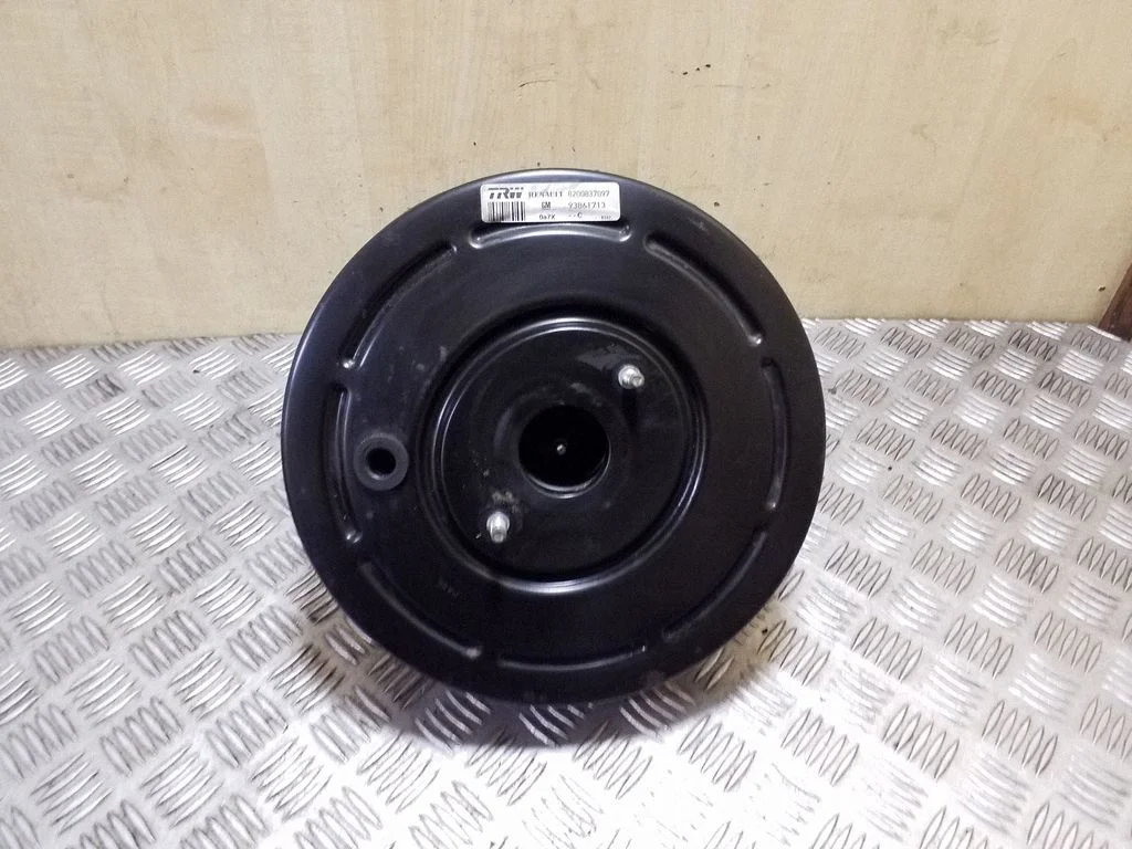 Brake booster 8200837097 – Renault Trafic II (X83) (2001-2014)