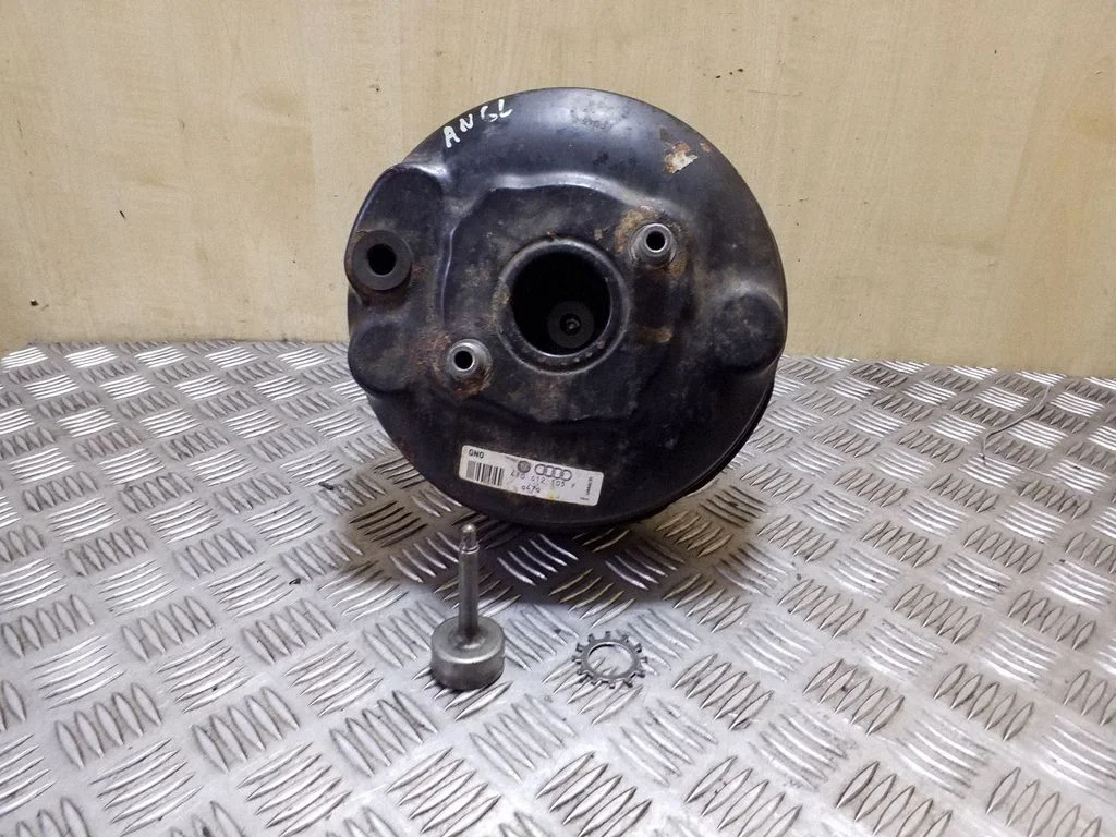 Serwo hamulcowe 4F0612105F – Audi A6 Allroad C6 (2006-2011)
