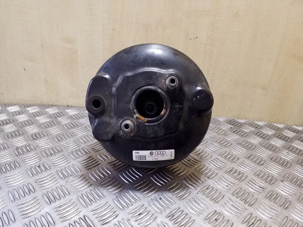 Serwo hamulcowe 4F0612105F – Audi A6 Allroad C6 (2006-2011)