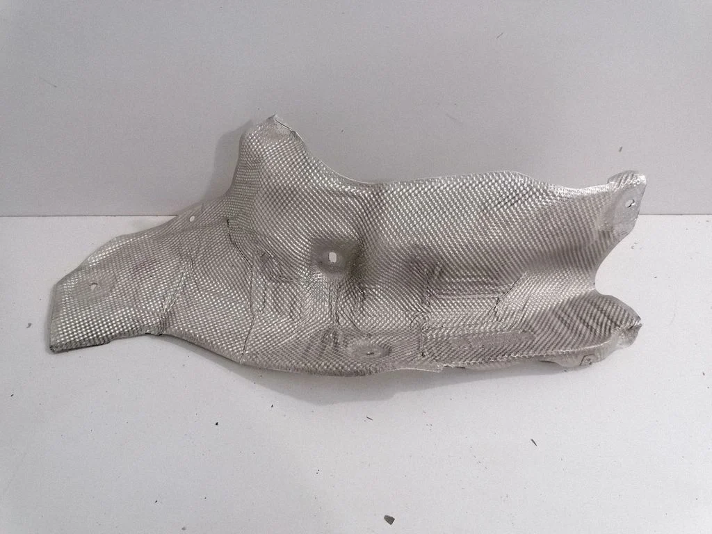 Heat shield in engine bay – BMW X5 E70 (2006-2013)