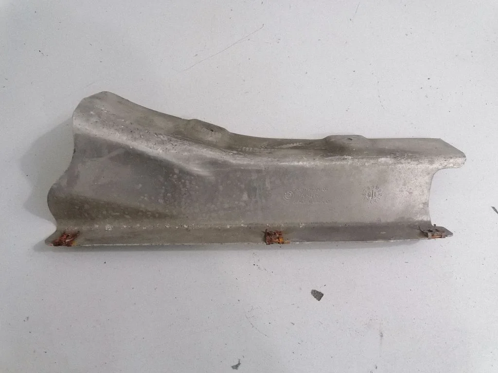 Mootori soojusisolatsioon (kuumakaitse) – BMW 7-seeria F01 F02 F03 F04 (2008-2016)