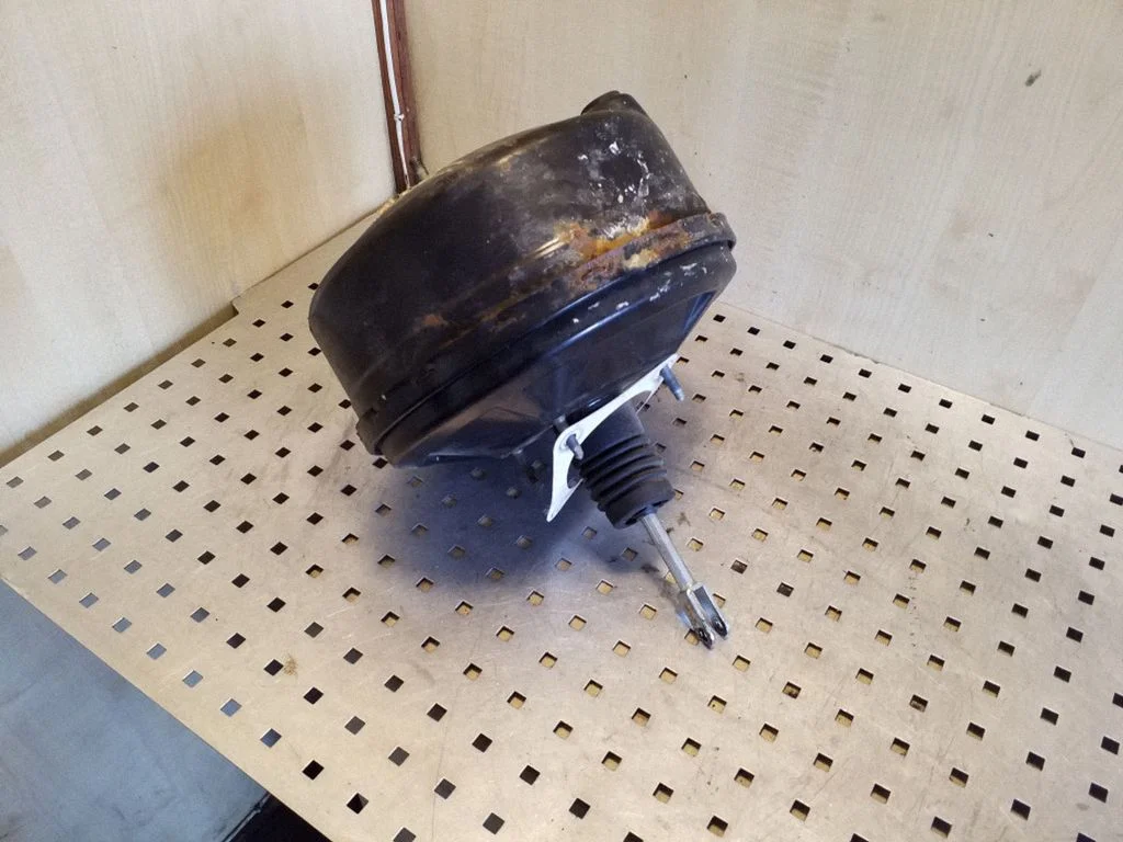Brake booster – Volkswagen Crafter (2006-2016)