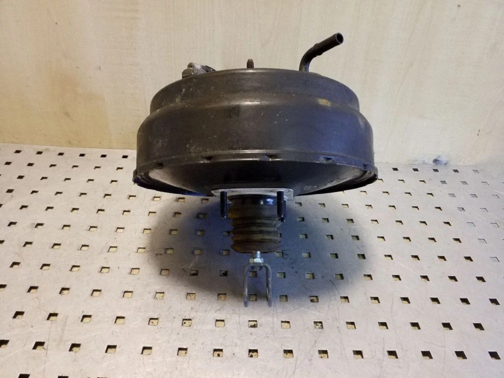 Piduri vaakumvõimendi 585002B987