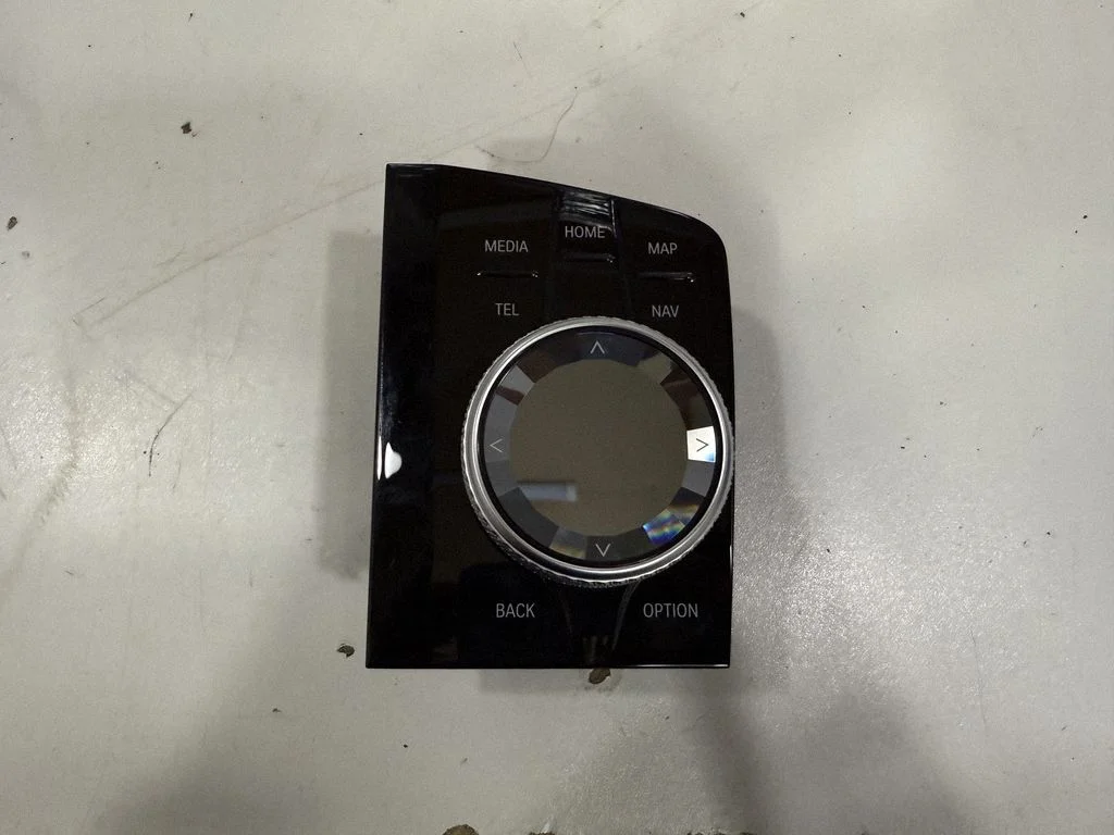Multimediju kontrolieris – BMW X7 G07 (2018-)