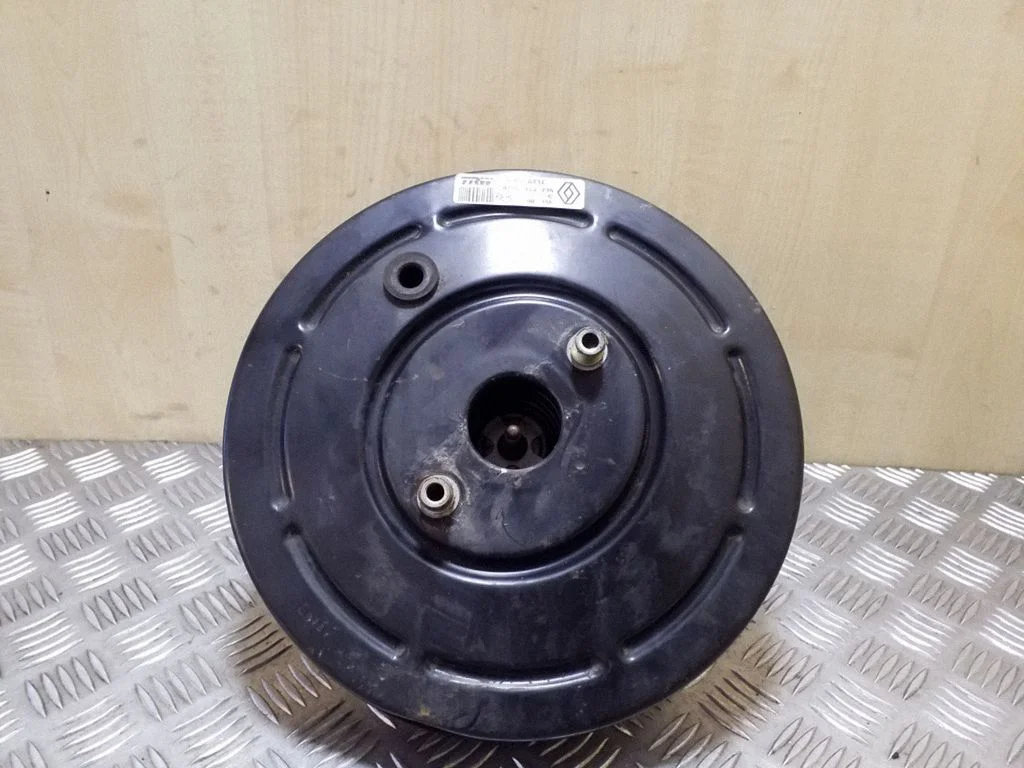 Brake booster 8200453735 – Renault Megane II (2006-2008)