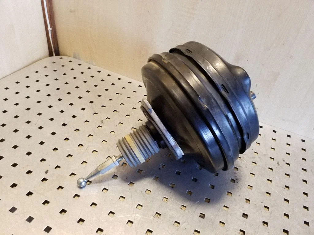 Brake booster 3D1612105A