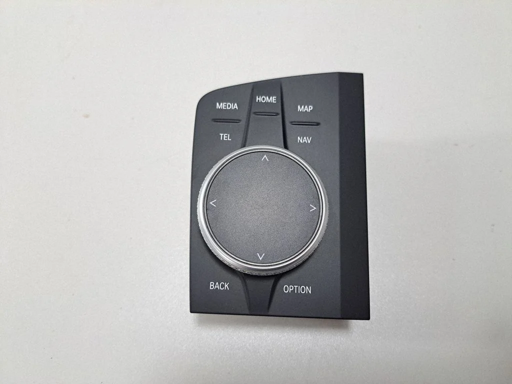 Kontroler multimediów 5A371C7