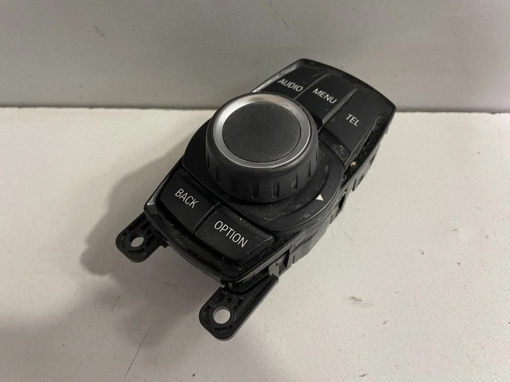 Multimediju kontrolieris – BMW 4. sērija F32 F33 (2013-2020)