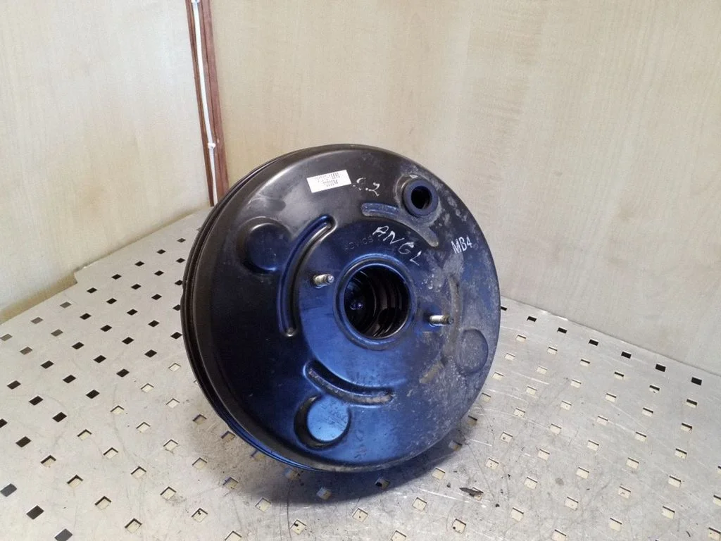 Brake booster – Toyota RAV 4 (XA30) (2006-2016)