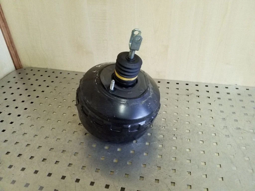 Brake booster – BMW 1 Series E81 E87 (2004-2011)